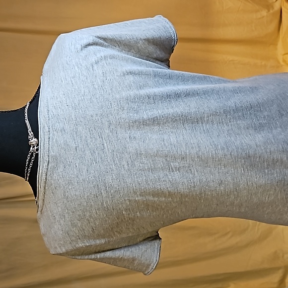 Rock & Republic V-neck Gray Top - Picture 7 of 9